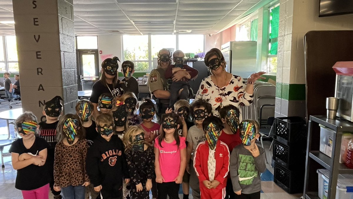 SROWright's tweet photo. Having a Spooktacular day in PreK at ECES!  #ccsdtn #dragonsroar https://t.co/IS4vJWTHt2