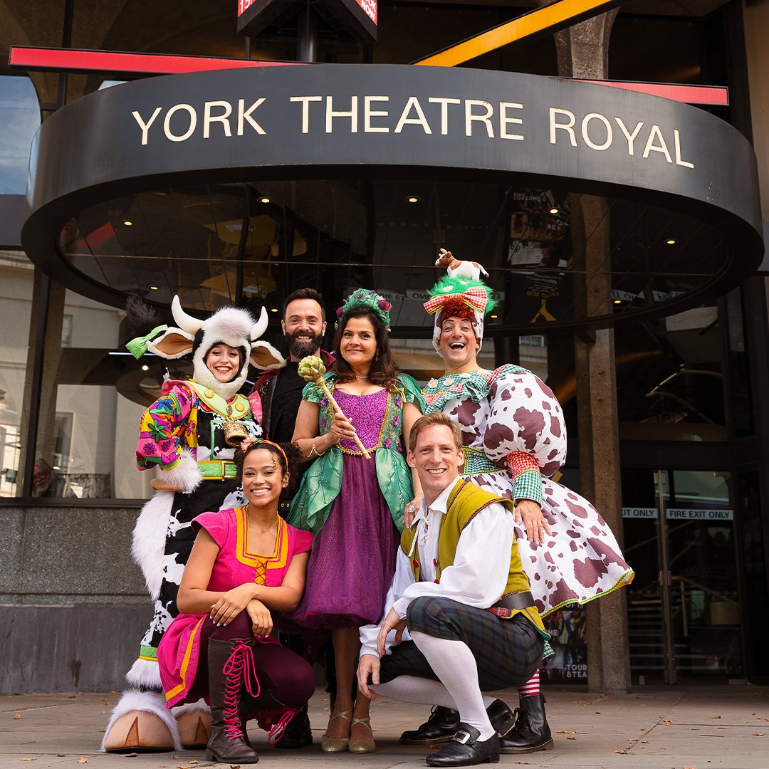 YorkTheatre's tweet photo. 🎄🌱 GIANT NEWS! Due to popular demand we've added SEVEN performances of #JackAndTheBeanstalk! Including a new show on Boxing Day.

🐮 Seize the moo-ment - if you've not booked yet, this is a great chance to get the best seats: https://t.co/UIXV5tFRST

📷 Kirkpatrick Photography https://t.co/RsvQ0bhC2P