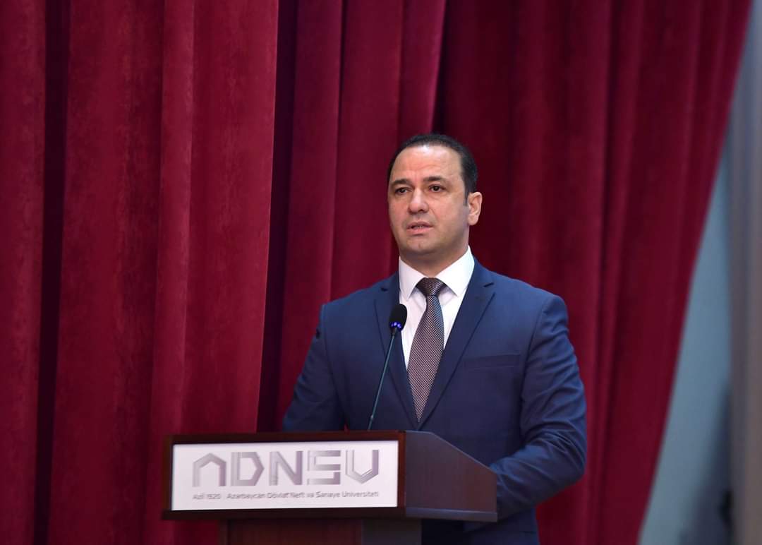 VazehASGAROV's tweet photo. Oktyabrın 18-də Azərbaycan Dövlət Neft və Sənaye Universitetində (ADNSU) 18 Oktyabr- Müstəqilliyin Bərpası Gününə həsr olunmuş tədbir keçirilib. https://t.co/8lj2Exqtnh