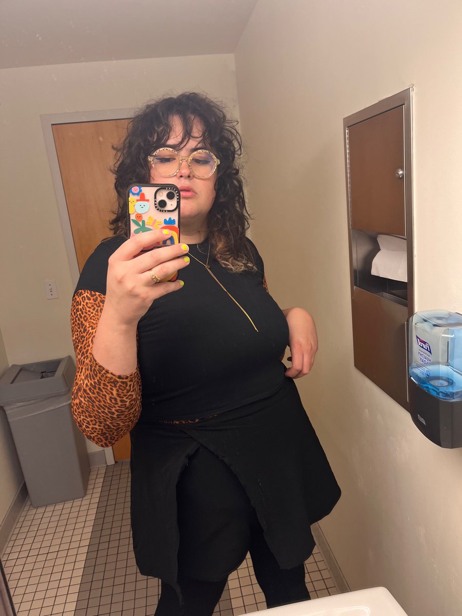 mob wife titties tweet media