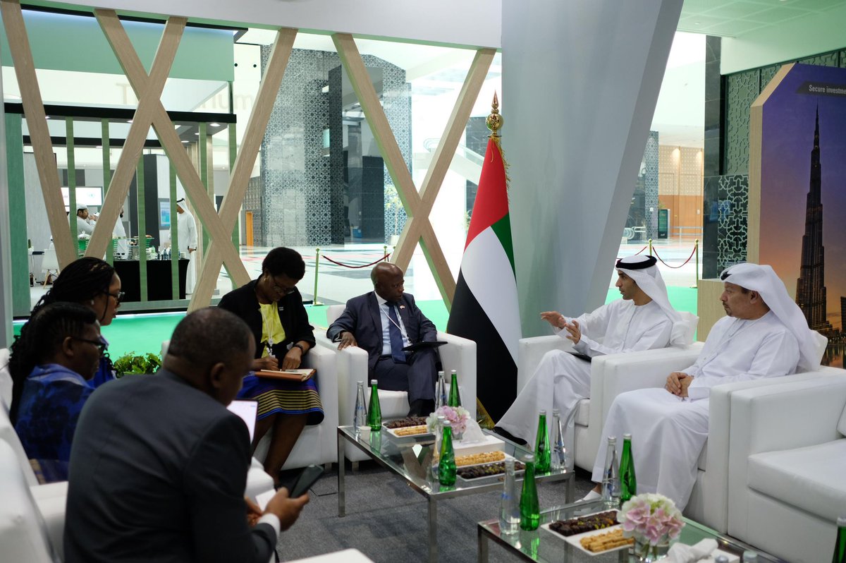 In #Abu Dhabi, I held in-depth talks with Hon. Mmusi Kgafela, Minister of Investment, Trade and Industry for #Botswana, in which we discussed its impressive economic growth in the past decade and prospects for collaboration in its burgeoning mining and tourism sectors.📈