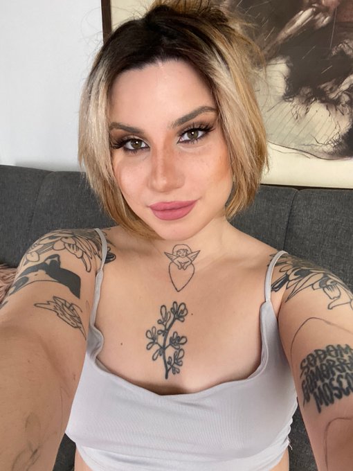 Streaming live now! https://t.co/dkE8CyfzUO https://t.co/p2KHc9iABc<a href="/tag/fitnessmotivation"class="tags"><span>#fitnessmotivation</span></a><a href="/tag/fitnessgirls"class="tags"><span>#fitnessgirls</span></a><a href="/tag/fitgirl"class="tags"><span>#fitgirl</span></a><a href="/tag/tattoo"class="tags"><span>#tattoo</span></a>