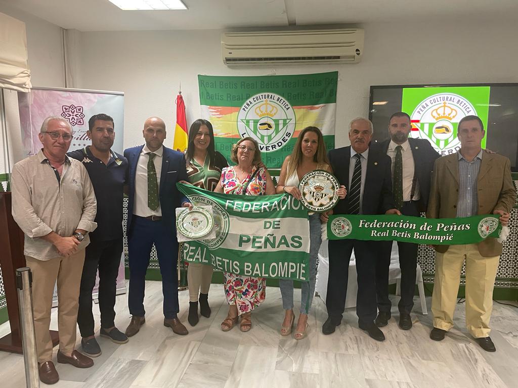 FPBeticas's tweet photo. La Guardia Civil se incorpora oficialmente al peñismo bético.

https://t.co/gChrvR8R7H https://t.co/LA0ymTq84K
