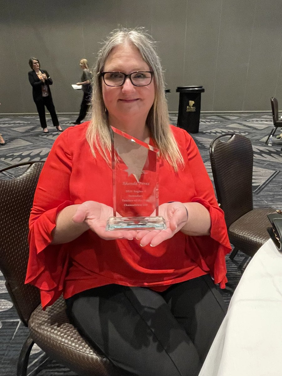 ChannelviewISD's tweet photo. Mrs. Perez earned this prestigious award (Region 4 Secondary Teacher Of The Year) and it is a testament to her exceptional qualities as an educator and is a source of immense pride for all of us at Channelview ISD. #WeAreChannelview https://t.co/4Y0BCuVGLq