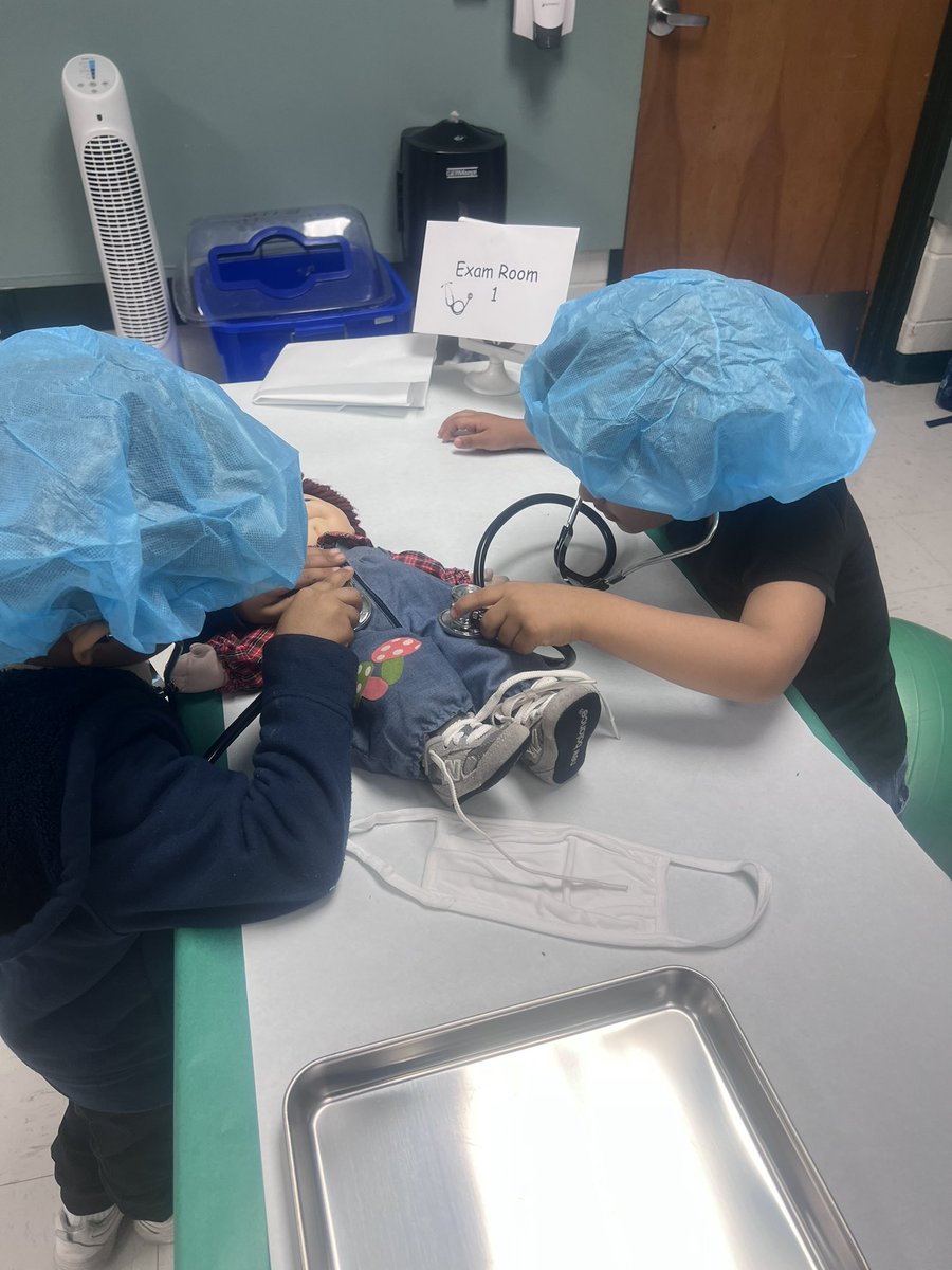 Dchap431's tweet photo. Kindergarten learning about tools used in the career of health.  I was pleasantly surprised how much the kids already knew! Some want to be doctors when they grow up!! https://t.co/7u9dyI8mZP