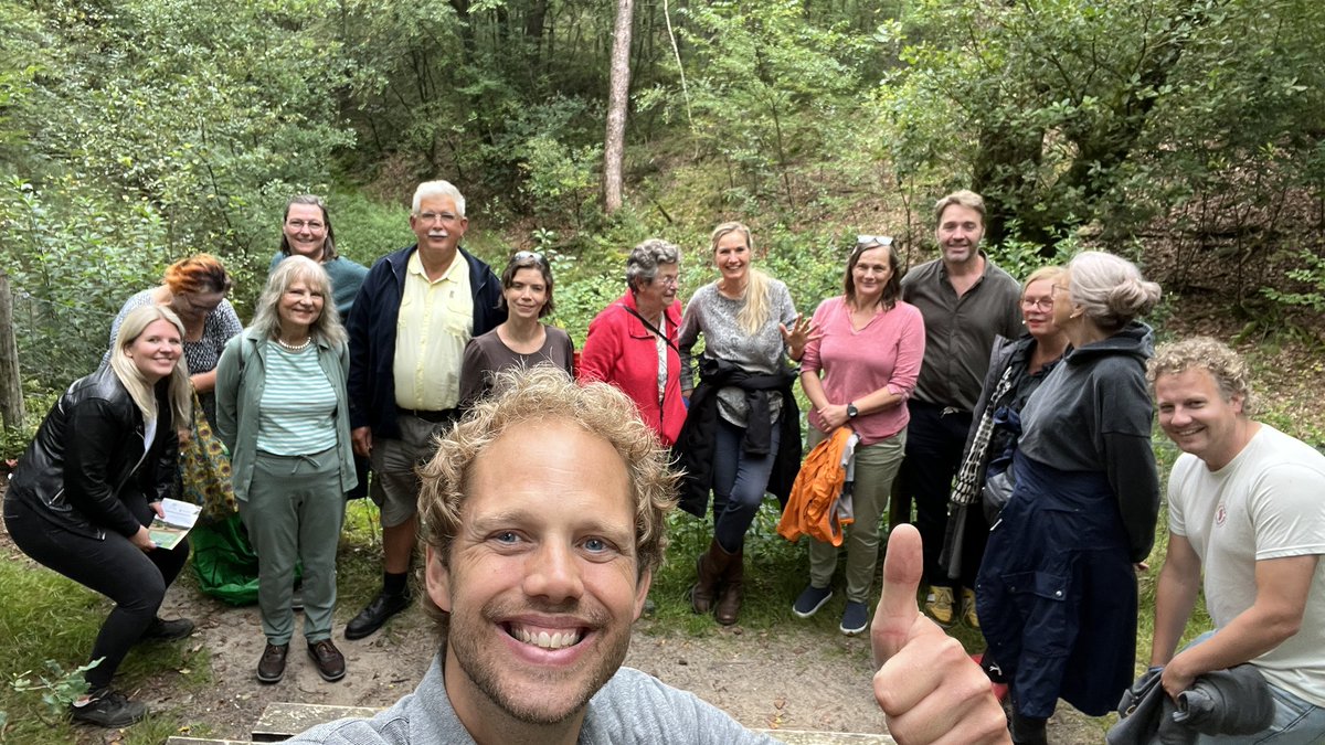 mveldhuis76's tweet photo. Vrijdag 27 okt 13u geef ik op camping Robertsoord te Eerbeek een presentatie over het veluwse (grond)#watersysteem, de uitdagingen en kansen! Over menselijke invloed, #klimaat, #sprengen, bos, #verdroging etc…Wil jij erbij zijn? Van harte welkom!
@ValleienVeluwe @OnsEerbeekBrumm https://t.co/nIZjNup8WY