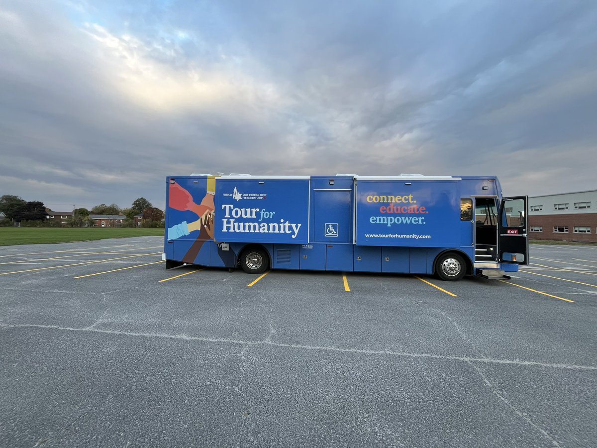 Alt_ContEd_LDSB's tweet image. Thank you to @CanadianFSWC Friends of Simon Wiesenthal Centre and @LCVI_LDSB for including @KatarokwiLC in the Tour for Humanity this afternoon. An eye opening opportunity to learn and reflect on ‘The Canadian Experience’.