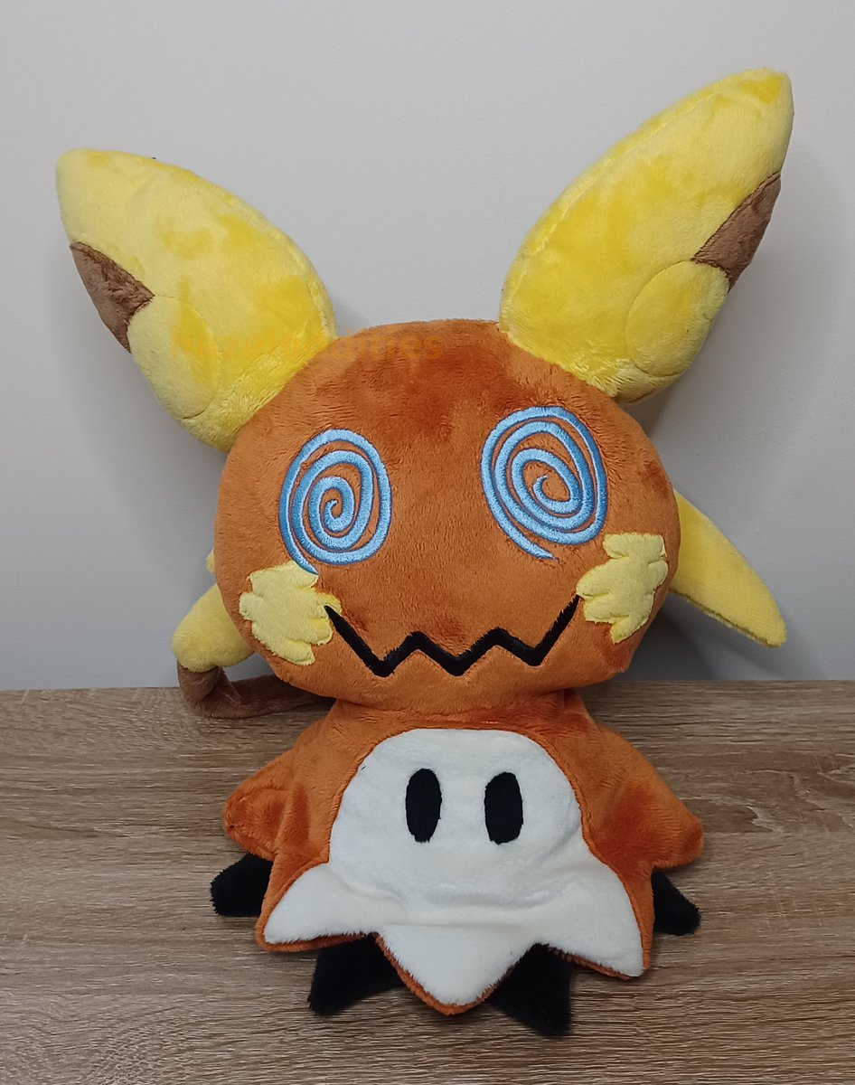 HazelOddities's tweet photo. 31 Days of Mimikyu Day 20!
Alolan Raichu!!
The tail is attached magnetically to the head but is also big enough for it to sit on! https://t.co/7n8xx6AGXO