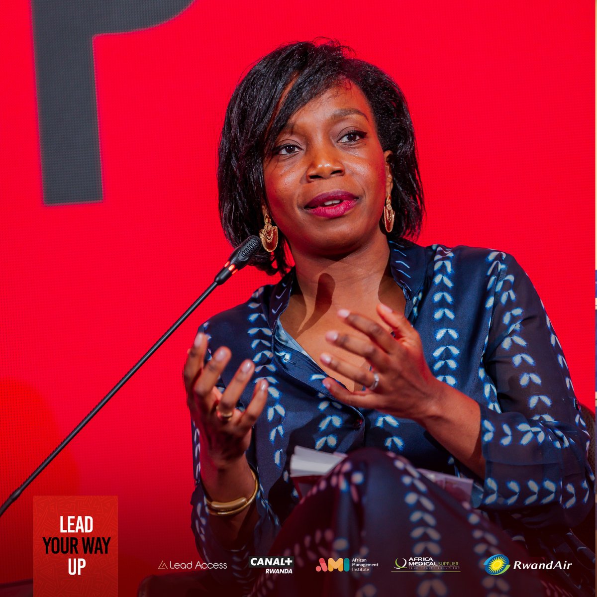 my250tweets's tweet photo. Inspiring insights from @sophietchatch, MD at @CanalPlusRwanda. She emphasized determination, commitment, and core leadership values: attention to detail, learning, and consistency.

#LeadYourWayUp https://t.co/yXsKwWUHmz