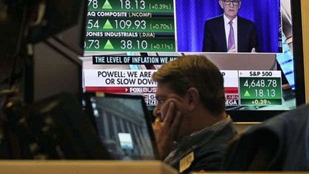 Küresel piyasalarda Orta Doğu gerilimi devam ediyor

Küresel piyasalarda jeopolitik tansiyonunun izleri devam ederken, altın ve petrolde yükseliş yaşanıyor. Fed Başkanı Jerome Powell New York Ekonomi Kulübü'nde ekonomik görünüme ilişkin açıklamalar yaptı.