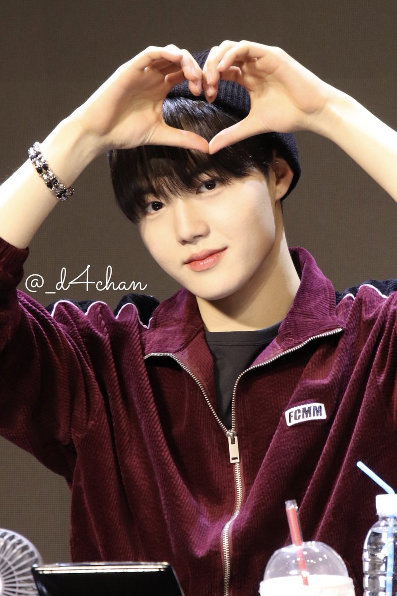 쁘🍯 tweet media