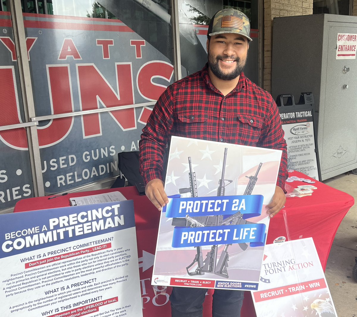 realIsaiahPayne's tweet image. I had a lady come up to my table upset with @TPAction_  pro 2A material and argued with me. She finished by saying “we just want peace” and I finished by saying “then buy a gun”. One thing evil people are scared of is a legally armed individual! #Pro2A #AmericaFirst