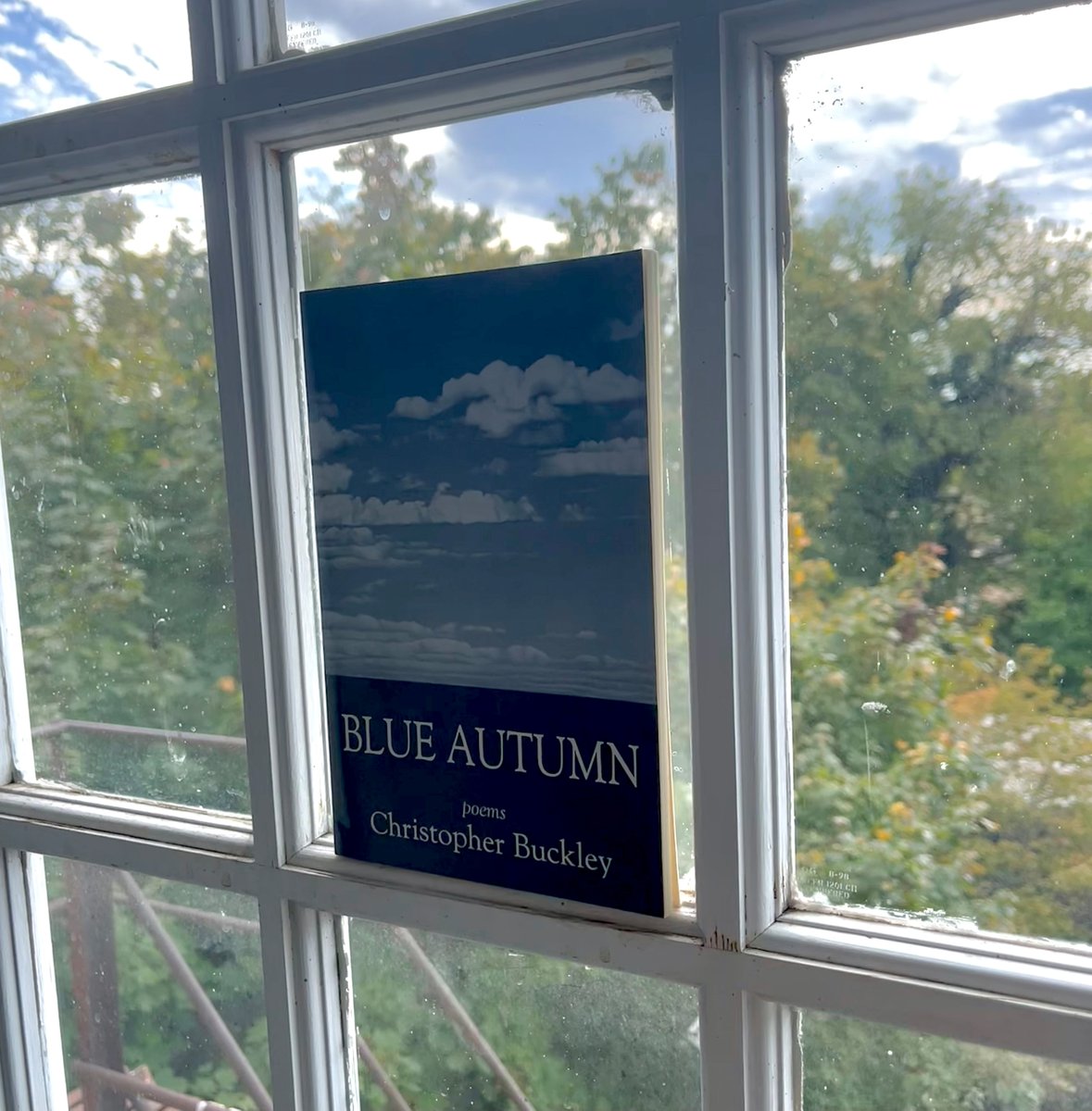 oakknollbooks's tweet photo. Stave off the winter blues with "Blue Autumn" by Christopher Buckley. You can purchase this title here- https://t.co/KxDDjdwXcR
#oakknollpress #oakknollbooks #books #booksaboutbooks #featurefriday #poetry #blueautumn #christopherbuckley #autumn https://t.co/AudVRmMT82