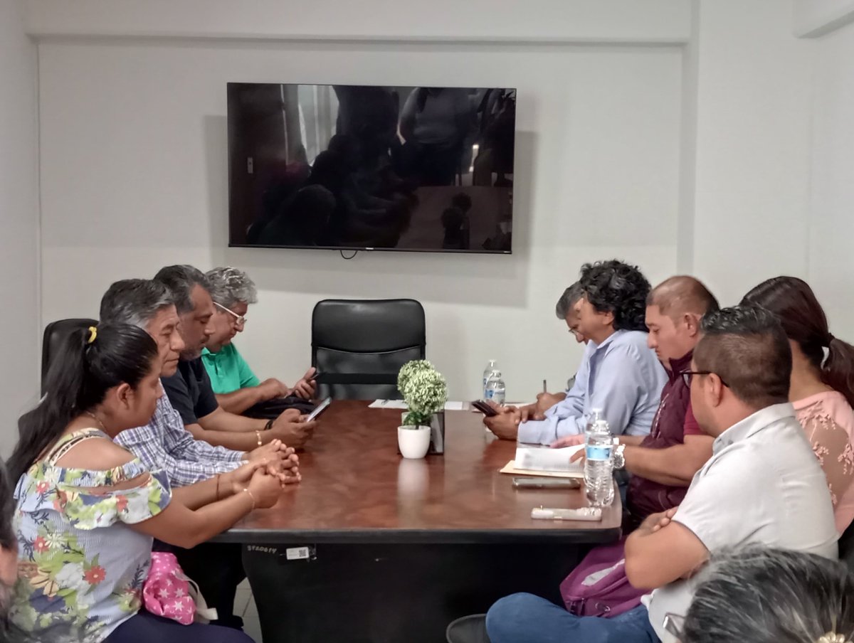 ComiteUgocp's tweet photo. la educación es primero  seguimos trabajando con nuestros compañeros ugocpistas y profesores de carrera. https://t.co/NRZ4QK4tnz