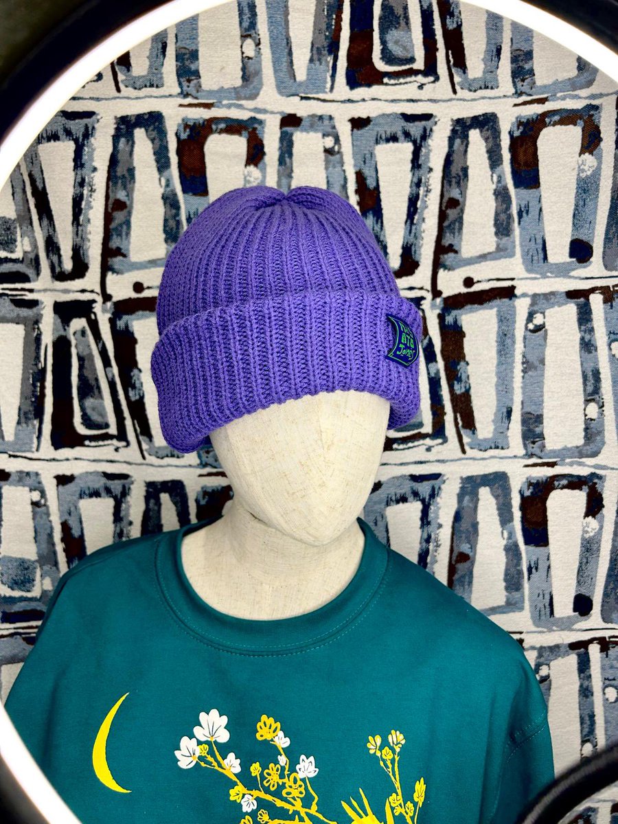 Beanies 

Buy a beanie @beanies_masato donate a beanie to homeless outreach masato.co.uk/collections/ma…