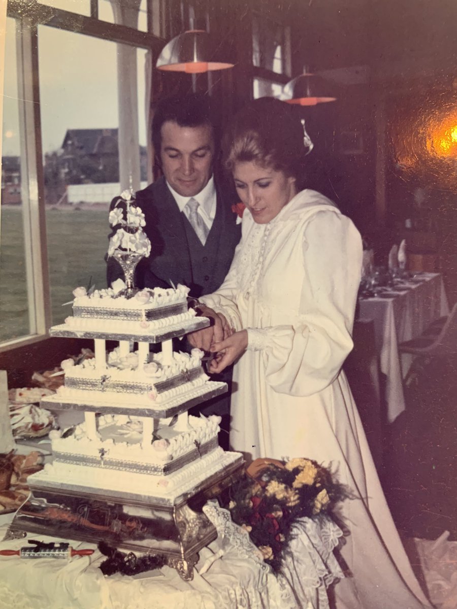 Wishing mum and dad a very happy Golden Wedding anniversary 💖🥂
