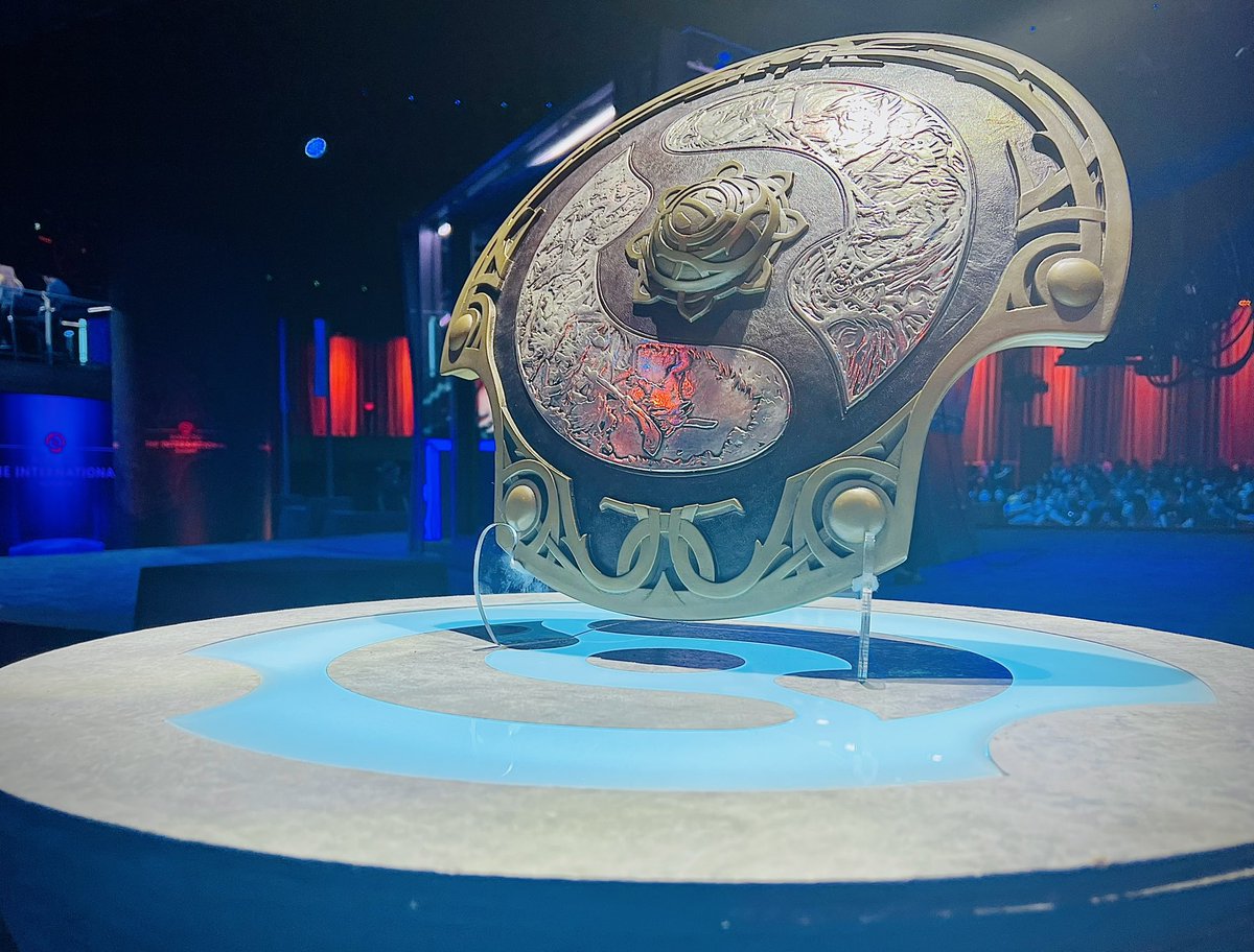ShopifyRebels's tweet photo. The Aegis.

#Dota2 #TI12 https://t.co/AbqRjM7sFa