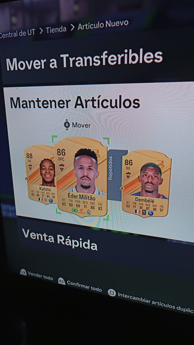 Kevinbeiro01's tweet photo. @FutSheriff No se si es la mejor opción, pero tener al dembele trans y que te toque intras.. https://t.co/bn5ijF2qPm