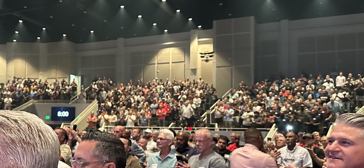Awesome weekend at <a href="/GFCFlorida/">Grace Family Church</a> Dr Tony Evans is the featured speaker at our Men’s Conference. We have 1500 men listening to him talk about Grit—the qualities we need to to be better men and honor the Lord with how we lead our families. Genesis 18:19