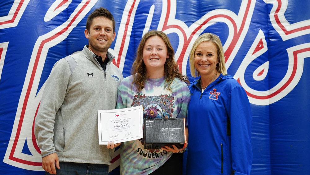 LCHS Senior Earns Regional and National Photography Award chsd117.org/article/130165…