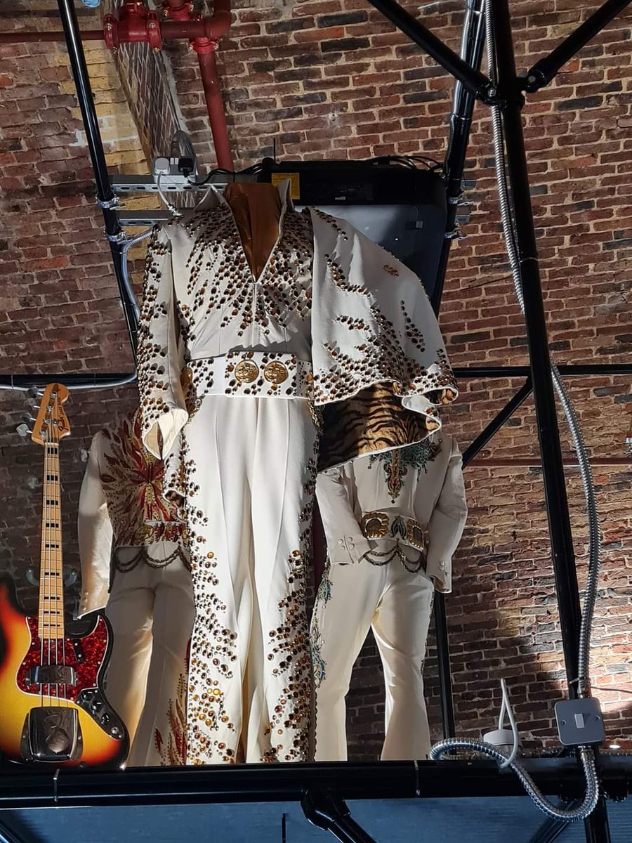 Elvis Travel Service tweet media