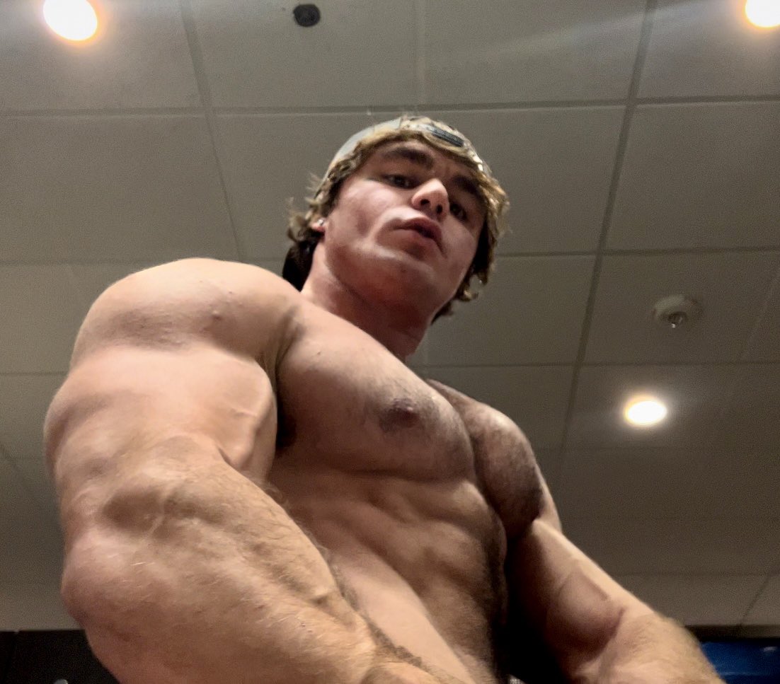 Jamietyler233's tweet photo. This is actually my real twitter lol verify check says it all. Say other wise brah nobody works for me now. I’m taking this shit on myself https://t.co/XJvER6Ejtf