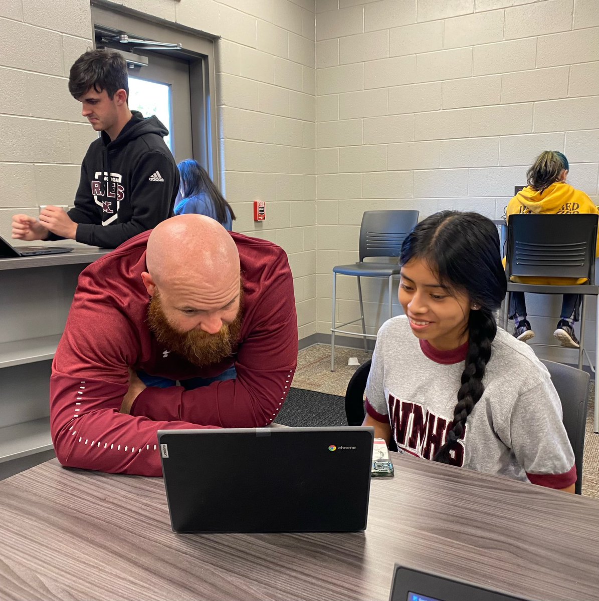 WestMorganHS's tweet photo. What a great day at West Morgan for College Application Week. Congrats to our students who applied. Here are a few pictures of today. Thank you to our Event Planning classes for the goodies. Thank you to our Monica Doherty, our career coach, who was on hand to help as well. https://t.co/Bw8RwltGjv