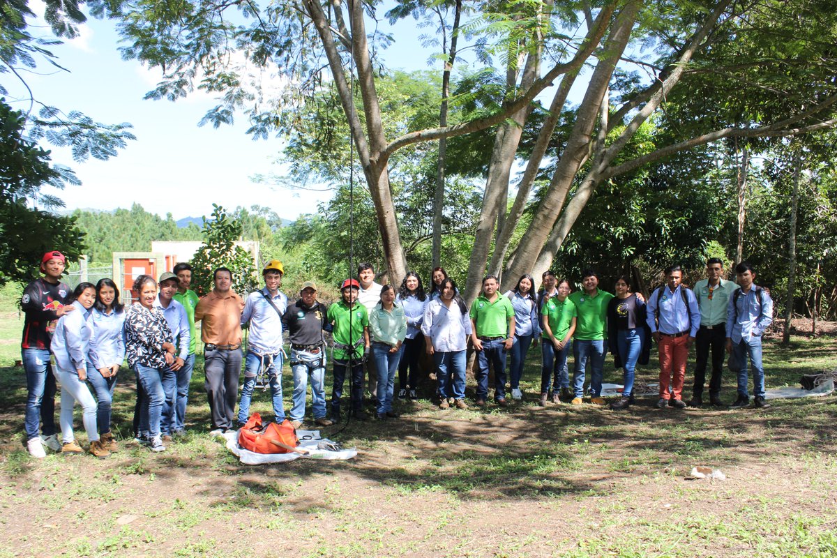 TItsvc's tweet image. El día 19 de octubre del presente año, se realizó la práctica “Trepa de árboles, principios básicos” dirigido a los estudiantes de la Ingeniería Forestal

#IFOR
Únete a nosotros, únete a #Pericostec