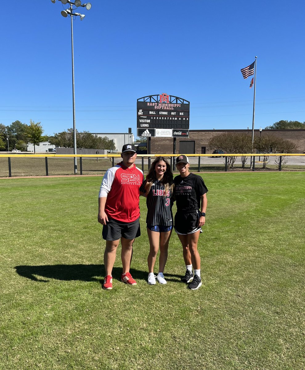 So honored to receive an offer from East Mississippi! Big thank you to all the coaches and my own coaches! Cant wait for this season!! <a href="/EMCC_SBALL/">EMCC_SB</a> <a href="/MSJUCOSPORTS/">MS JUCO All Sports</a> <a href="/Sixers2K5GC/">Sixers2K5GC</a> <a href="/GoMVBSoftball/">Athlete Recruiting Promotion - Softball</a>