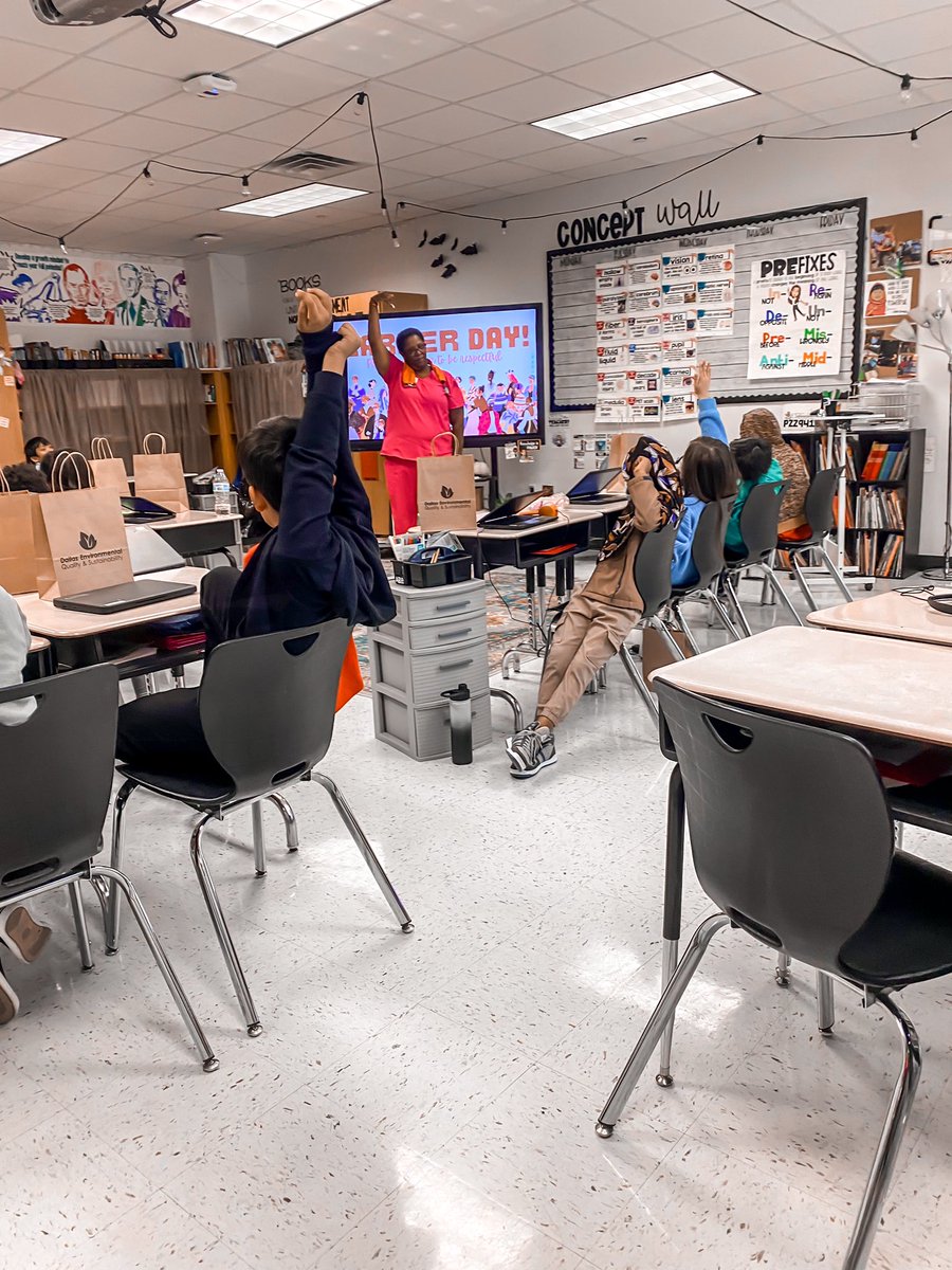 MsLassetter's tweet photo. Career Day! @JackLoweSrES https://t.co/ahZ1EBMXRY