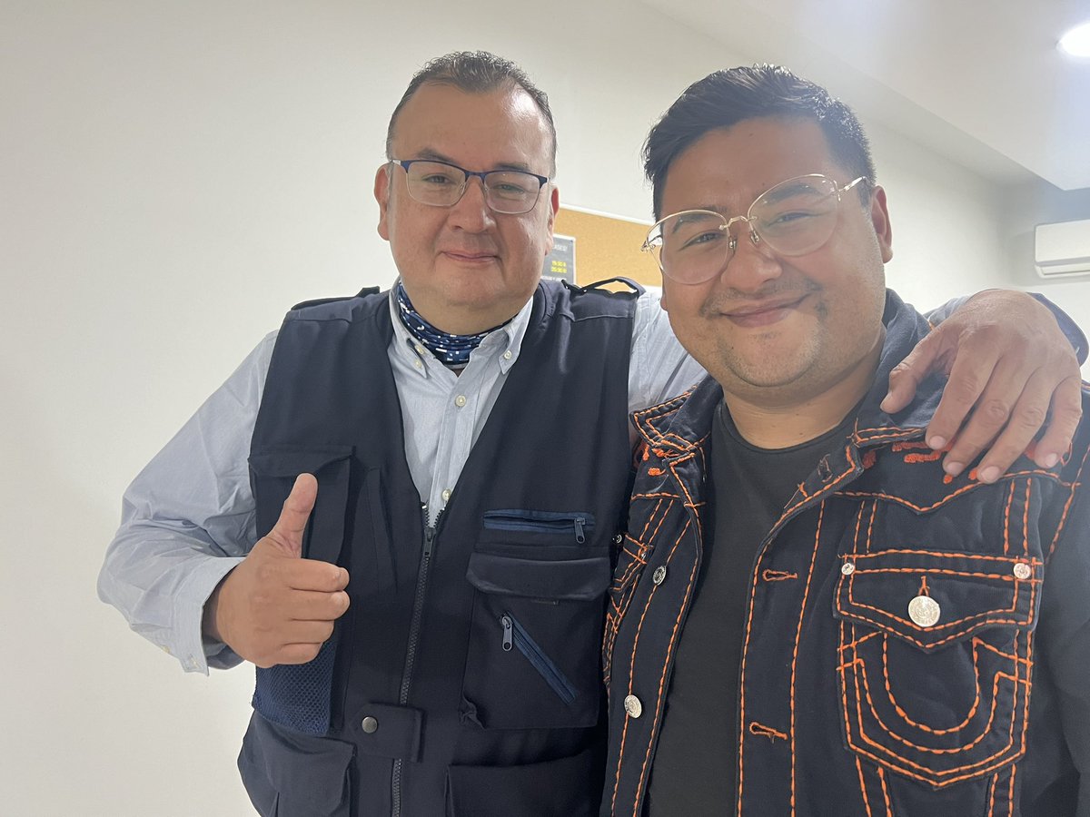 Cesar_VegaGar's tweet photo. Que gusto fue encontrarme a uno de mis nuevos compañeros (ya amigo) aquí en su nueva casa Multimedios. 
Mi querido @isidrocorro 🙏 https://t.co/wMTyvYvQNU