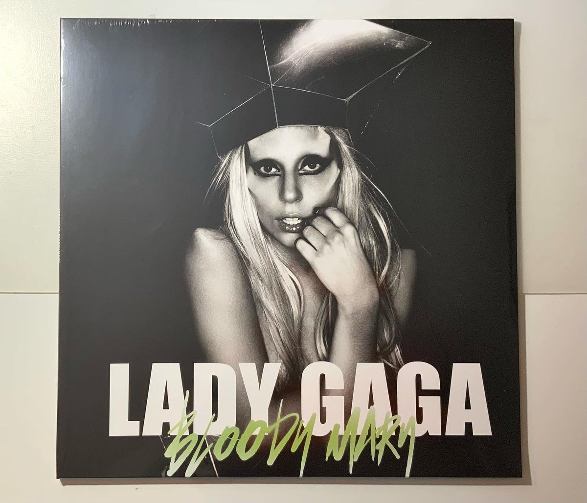 Bloody Mary DARK ピアス w/dia Lady Gaga Bloody Mary (Glow In The Dark Vinyl) [Import] (12