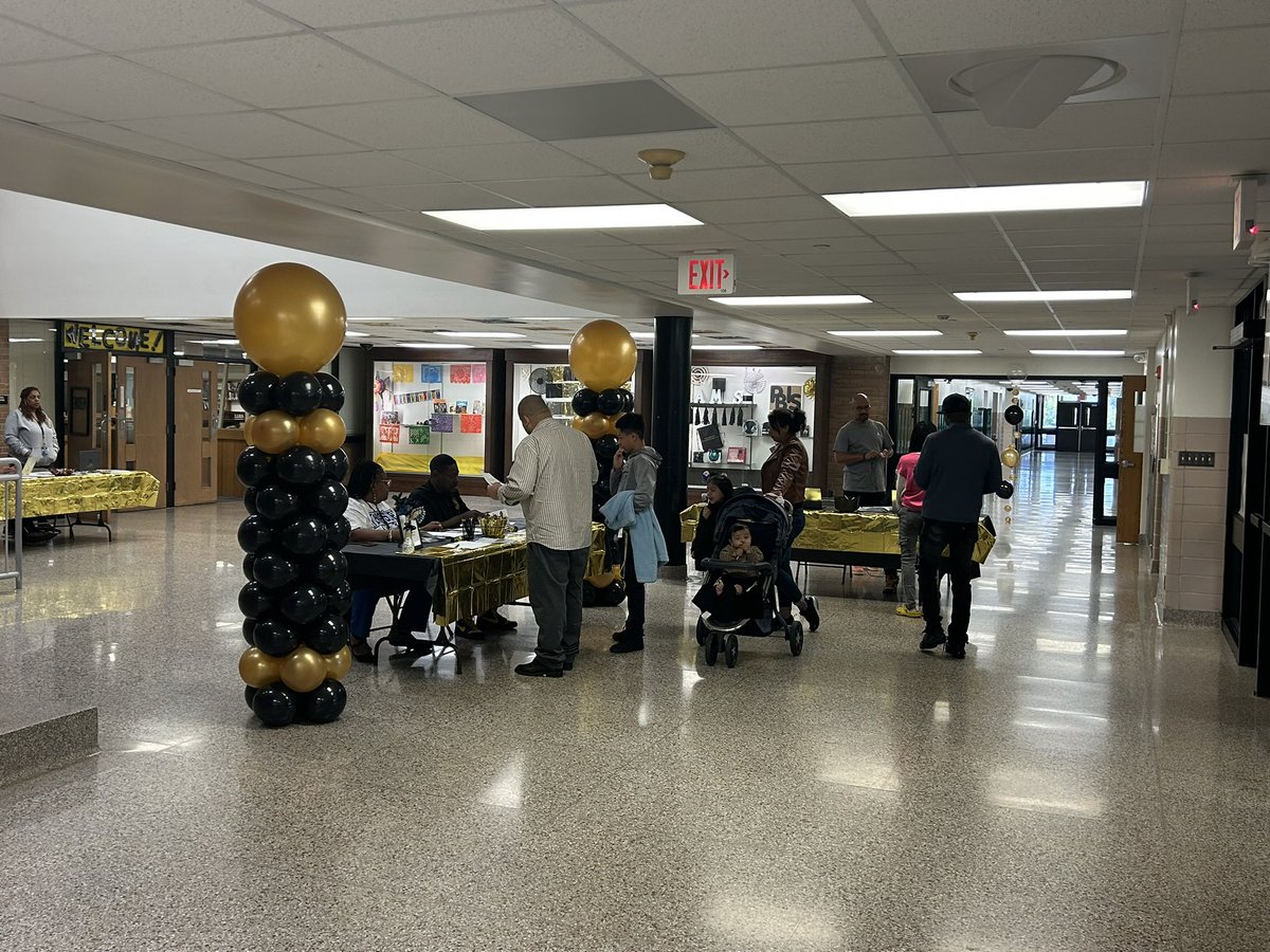 IPS_ArlingtonMS's tweet photo. Great P.I.T Day for the Knights! Click the link below to get a sneak peek! ⬇️⬇️
https://t.co/PI6EMGj4BH
#GoKnights⬛️🟨
#ArlingtonPride⬛️🟨
#ChooseIPS
#AMSPride🖤💛
@HawkinsShe145
@SocialWorkerAMS
@Ms_Billups
@AMS_Counselor
@StacyColeman05 https://t.co/7xPZHxw4dL