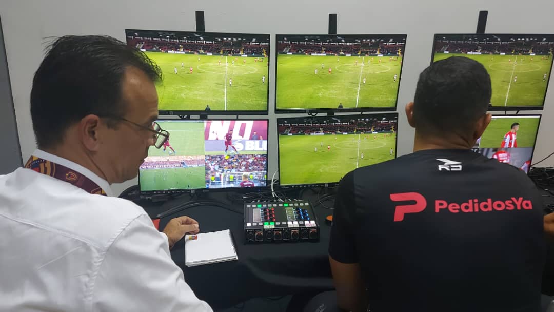 Siguen las buenas noticias! <a href="/Caracas_FC/">Caracas Fútbol Club</a> vs <a href="/DvoTachira/">Deportivo Táchira FC</a> tendrá VAR!.. El futbol venezolano sigue dando pasos importantes!
Gracias a <a href="/LigaFUTVE/">Liga Banco de Venezuela</a> y su presidente <a href="/NicolasFCaleya/">Nicolás Fernandez</a> por todo el apoyo! Esto apenas comienza! <a href="/FVF_Oficial/">FVF</a>