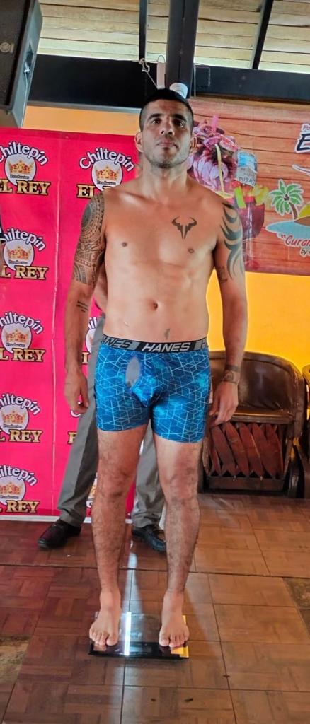 Diario_deColima's tweet image. Pasan #boxeadores con éxito la #báscula para función en la #UnidadMorelos

Más información en tinyurl.com/4dsv5r3h