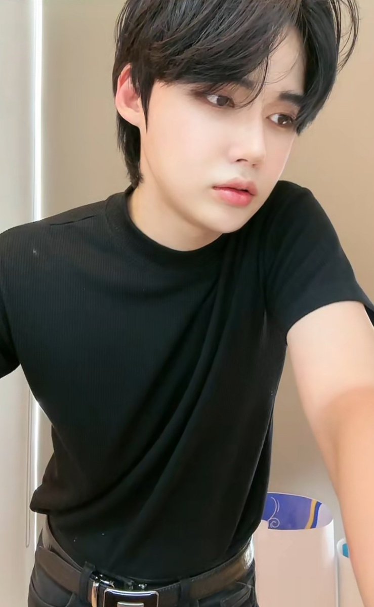 tami_f3's tweet photo. Nunca me voy a cansar de decirlo.
💙 Yun muy guapo 💙

#Yun #Yujiung https://t.co/HvPnhDguEk