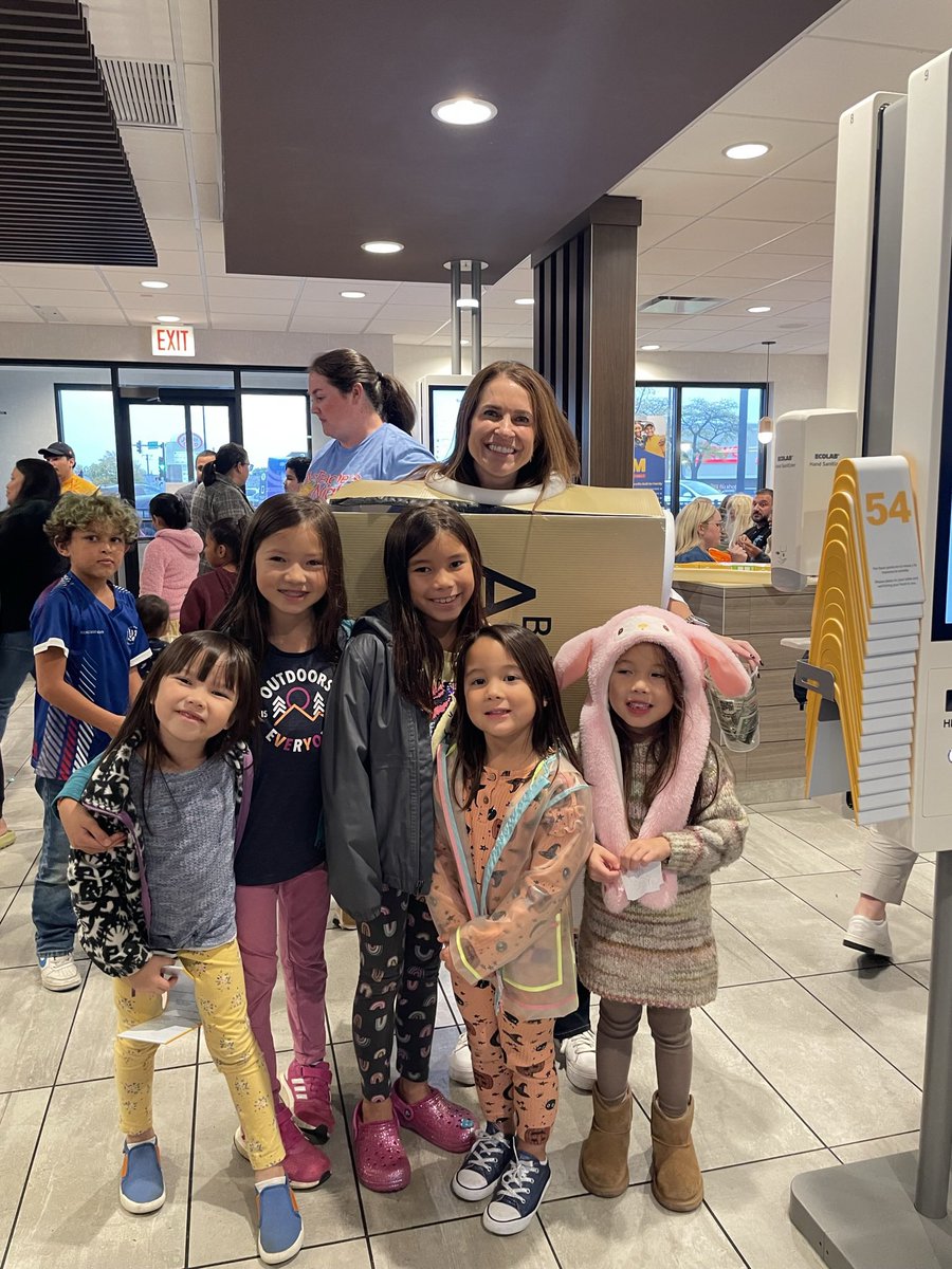 Samantha Eiseman tweet media