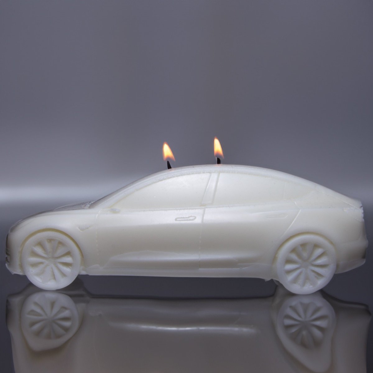 akeru_co's tweet photo. Candles 🕯️ Art pieces 🖼️ https://t.co/jH5CTU7InY