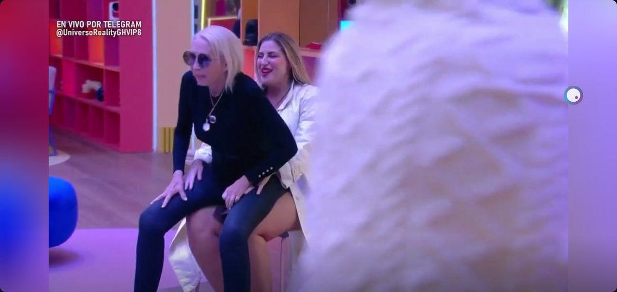 Timisoreanul86's tweet photo. Laura Bozzo y Susana #GHVIP8  #GHVIP20O  #GHVIP21O https://t.co/q7YqbEBKm1