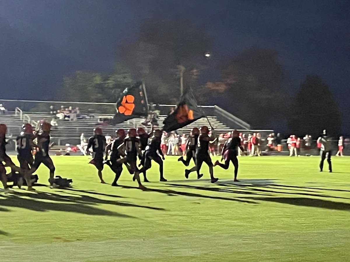 Adele4SchoolBrd's tweet photo. Go Tigers! https://t.co/OTNVzqrTbT