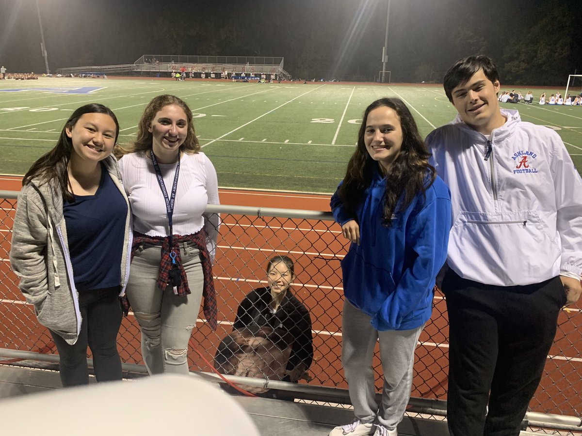 ClockerTalk's tweet photo. It was a pleasure to stop and chat with this wonderful group of seniors who were out supporting their classmates at tonight’s varsity field hockey game. Senior year is off to a solid start and the future is definitely bright for this crew. #180DaysOfConnection https://t.co/3Nim9mykEf
