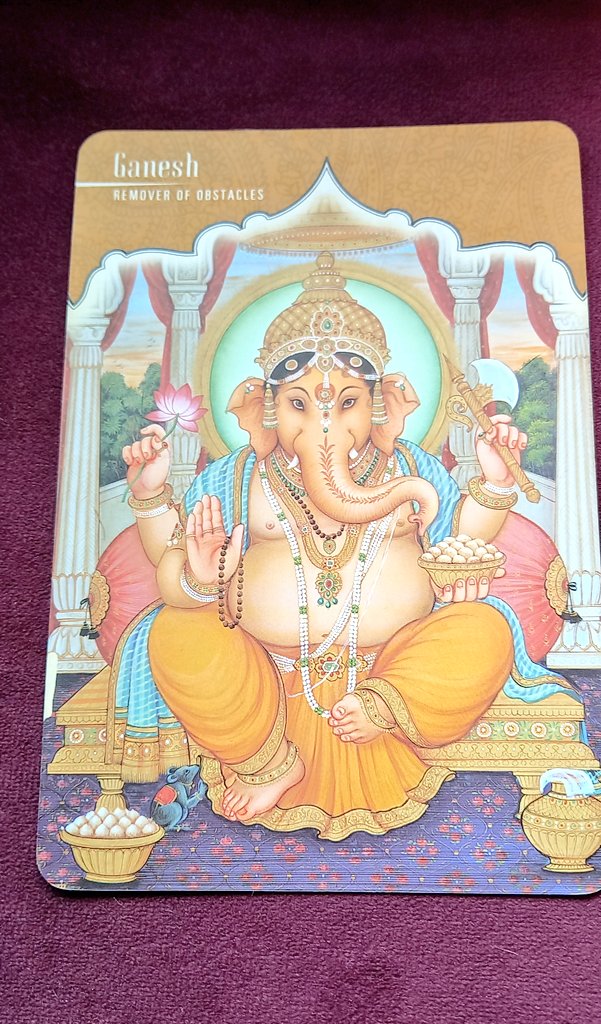 thearistarot19's tweet image. หมายเลข​ 9

🐘พระพิฆเนศ🐘

โอม​ ศรีคเณศายะ​ นะมะฮา

"ได้ยินแล้ว​ พ่อได้ยินแล้วลูก​ ไม่ต้องย้ำบ่อยนักหรอก​ พ่อรับฟังทุกอย่าง อย่าได้กังวลเลย​ ช่วงนี้ยิ้มน้อยล่ะสิท่า​ ใบหน้าไยจึงอมทุกข์เช่นนั้น​ ไม่เป็นไร​ พ่อจะให้ความสุขหรรษามาสู่เจ้าเอง​ อุปสรรคใดๆมาขัดขวางจะปัดเป่าให้ตามที่ขอ"