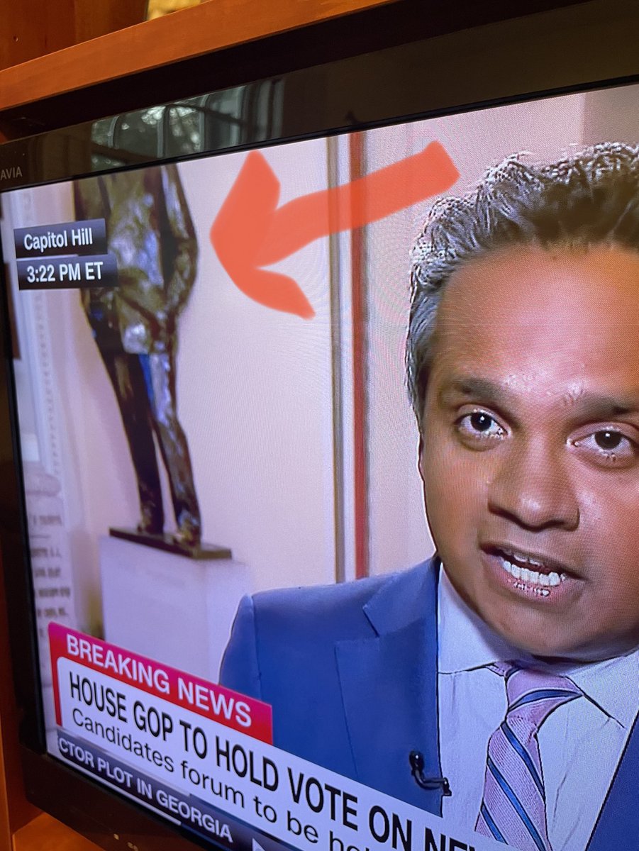 Love that CNN coverage of GOP in disarray comes with statue of Will Rogers in the background - who famously said “I’m not a member of any organized political party, I’m a democrat.   ⁦<a href="/jaketapper/">Jake Tapper 🦅</a>⁩ <a href="/mkraju/">Manu Raju</a>