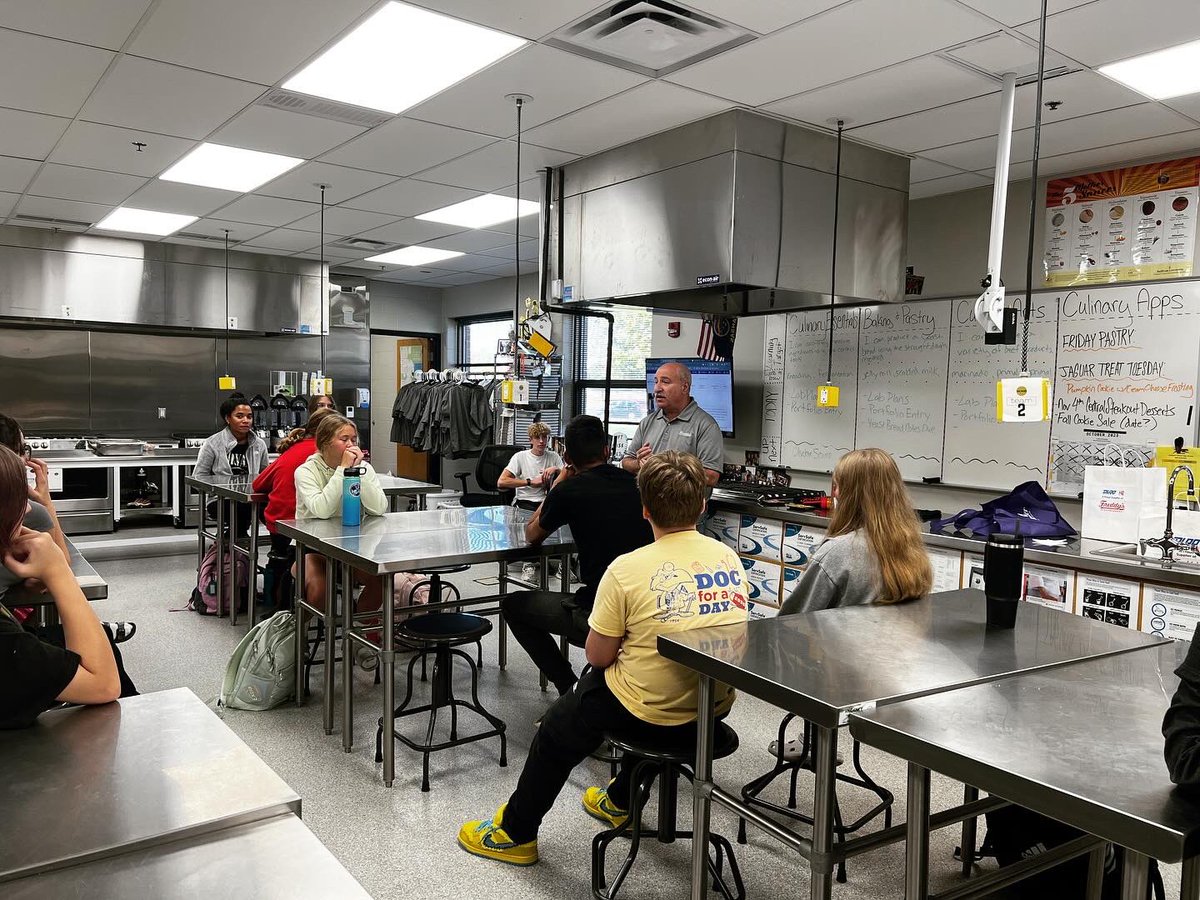 A big thank you to Scott Redler for stopping by today and sharing his entrepreneur story and passion for the industry with a few of our classes! #freddys #krha #kansasprostart #nationalrestaurantassociation