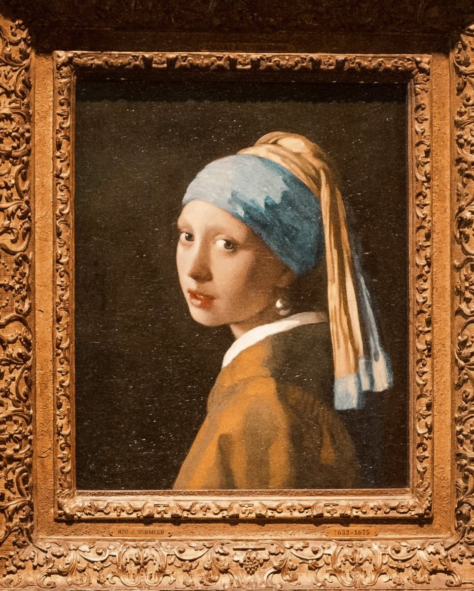 my dressing-up-as-art halloween series presents!!:: girl with a pearl earring 🪞🎨