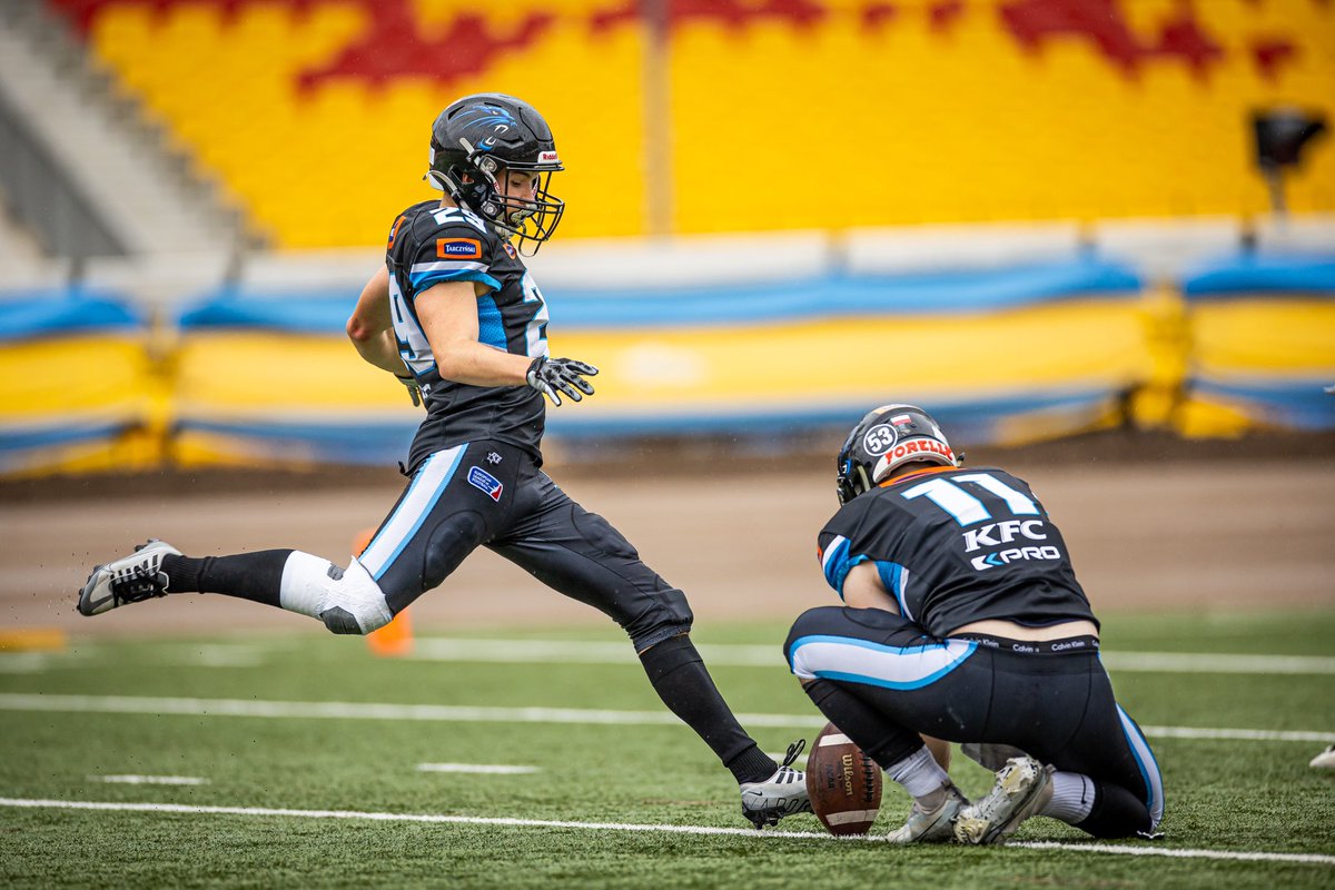 CustomsFenix's tweet image. It’s Playoff time