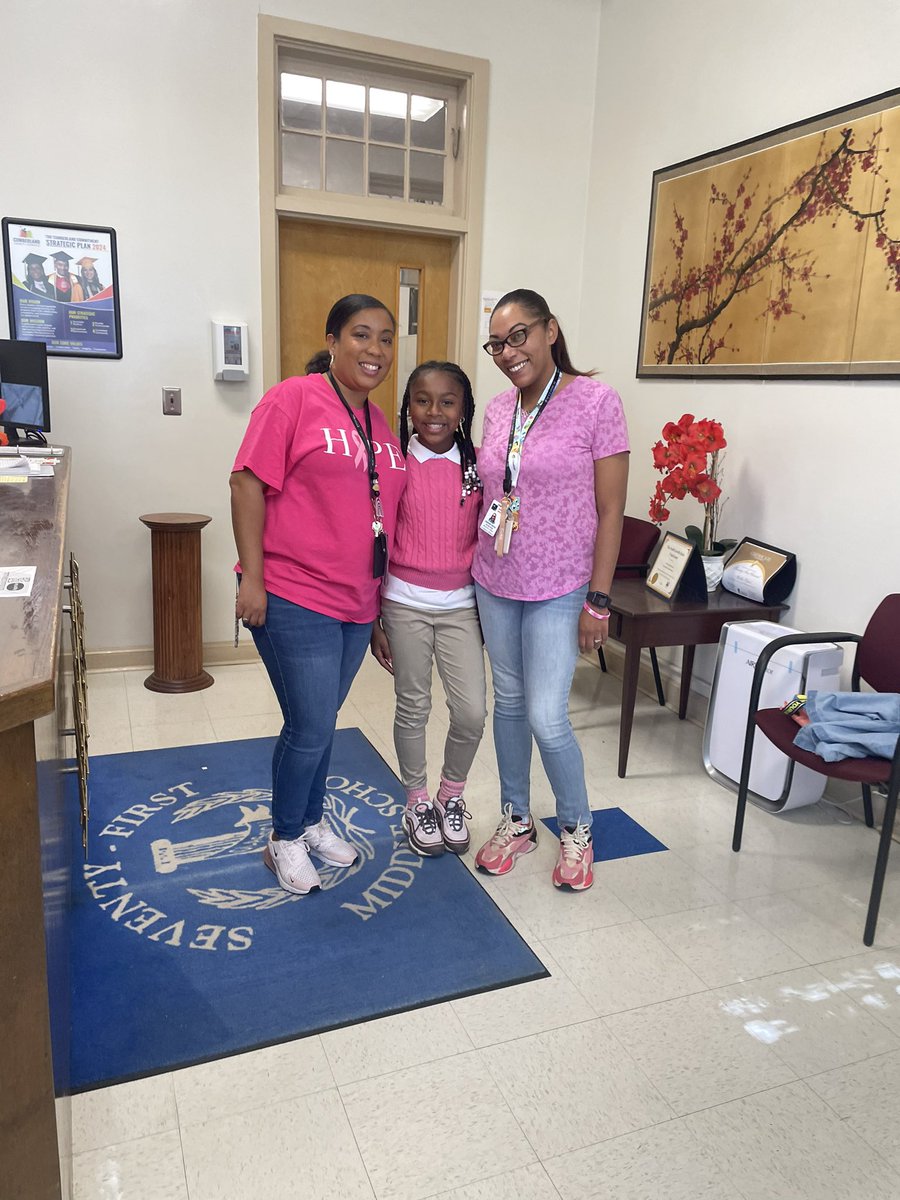 Queenzgirlmom89's tweet photo. Pep Squad Advisors with our youngest @71stCMS Pep Squad member, carrying out the PINK assignment for the day https://t.co/3dRRFAFcYU