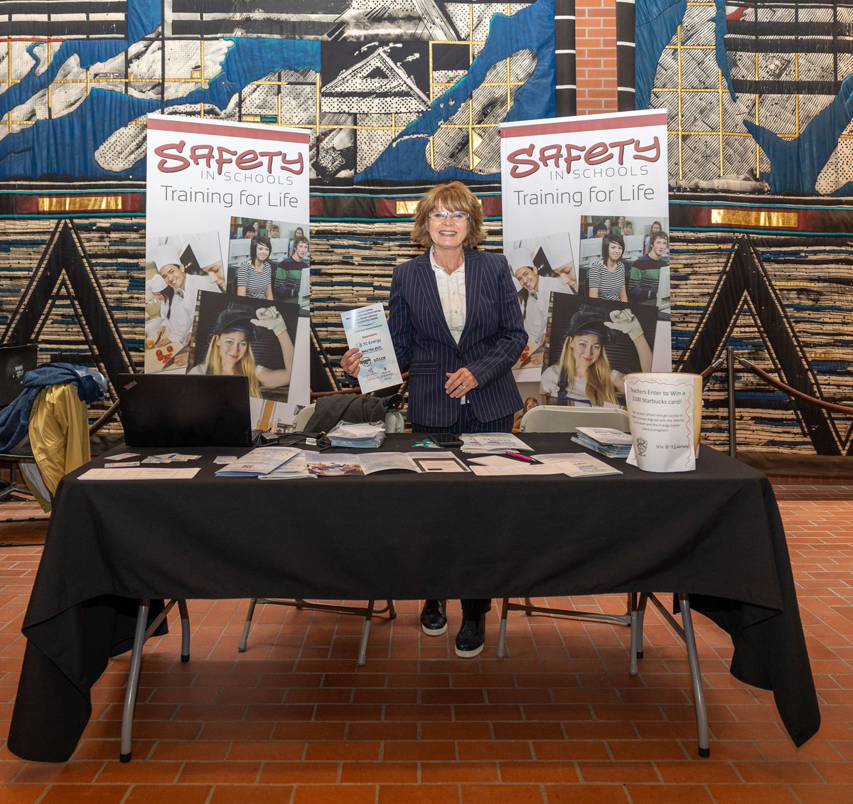 President and Founder of the SiS Foundation attending the <a href="/tenpeaks_ab/">Ten Peaks Innovation Alliance</a> conference in #RedDeerAlberta.
#changetheconversation #embraceinnovation
#10Peaksinnovation #albertainnovation #safetyinschools #safetyintheworkplace