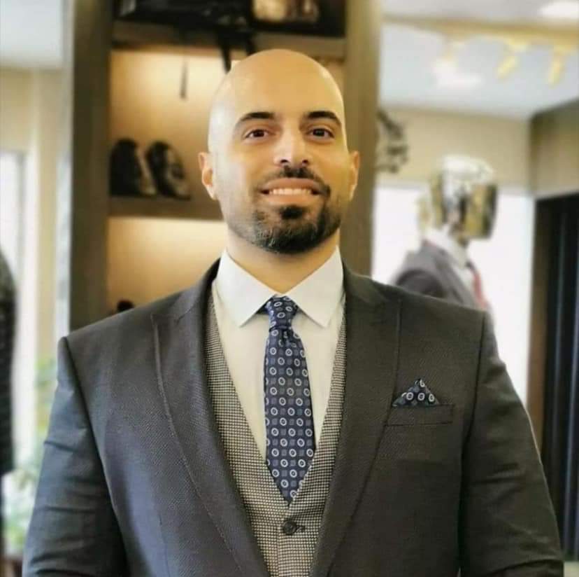 ahmadkazz's tweet photo. Dr. Soliman Tarazi, a colleague and a friend of mine was killed yesterday. He's Christian, an Orthodontist who was seeking refuge with his family in St. Porphyrios Church in Gaza city which was bombed yesterday. He died along with his kid, while his wife lies in the ICU.

#IsraelAttack
#IsraelTerorrist #فلسطين_الان #GazaHospital #Israel #IsraelTerorrist #Gaza_Genocide