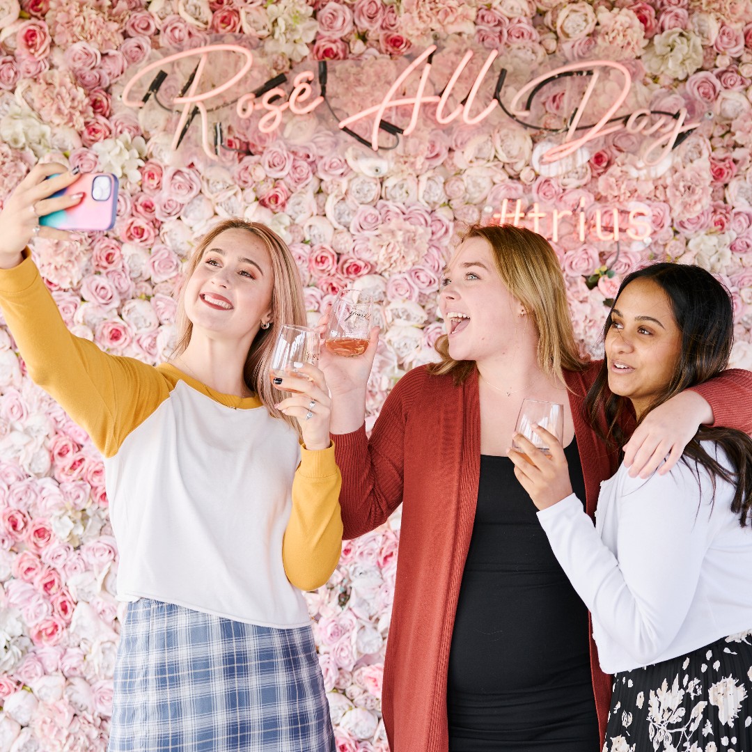 With a floral wall, pink couches to lounge on, and a picture-perfect view of the vines, this may just be Niagara’s prettiest place to sip the pink drink! Visit our website or contact us directly to book your tour. #TheTriusTour #TriusWines #GetTogetherWithTrius